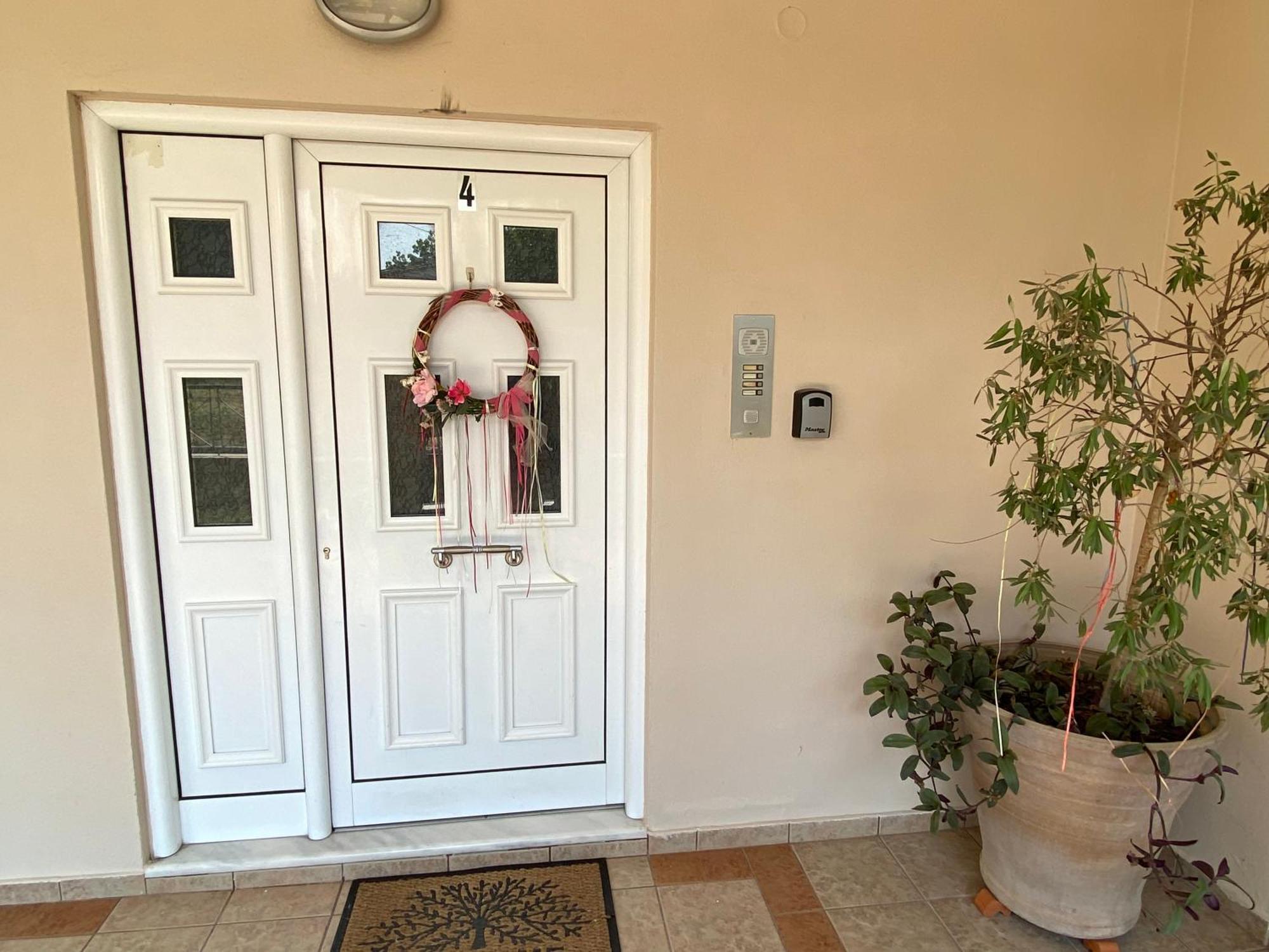 Cozy & Quiet City Apartment Трикала Екстер'єр фото