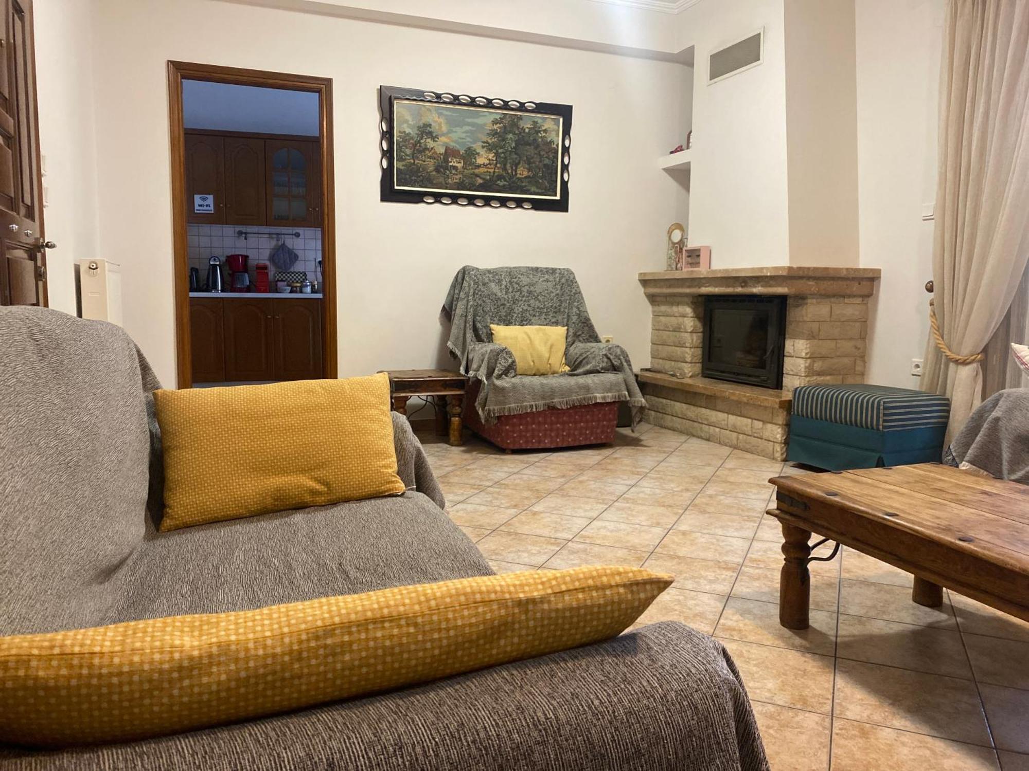 Cozy & Quiet City Apartment Трикала Екстер'єр фото