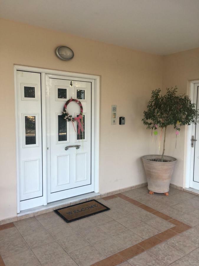 Cozy & Quiet City Apartment Трикала Екстер'єр фото